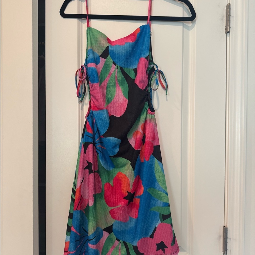 GIANNI Bini cut out floral dress size Small - Picture 2 of 5